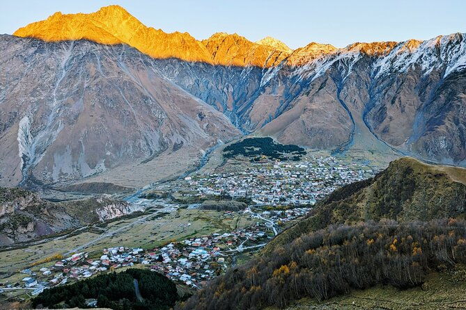 3-day-hiking-group-tour-in-kazbegi-2