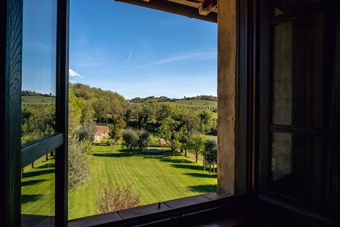 3-day-private-experience-as-a-winemaker-at-a-wine-resort-in-tuscany