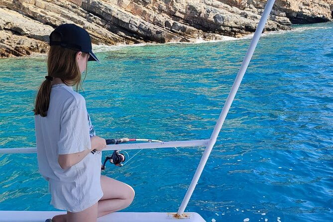 3-hour-fishing-and-swimming-boat-experience-in-schisma-eloundas