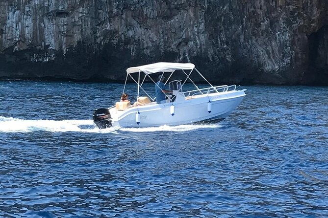 3-hour-guided-boat-tour-to-the-caves-in-santa-maria-di-leuca-2