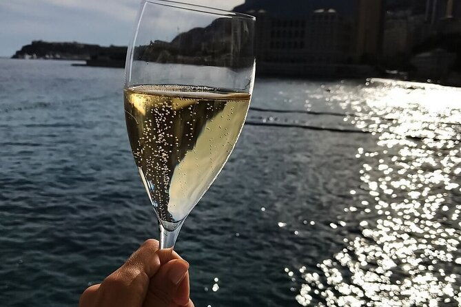 3-hours-private-breathtaking-como-lake-boat-tour