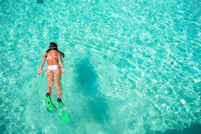 3-stop-adventure-stingray-city-and-snorkeling-at-cayman-reefs