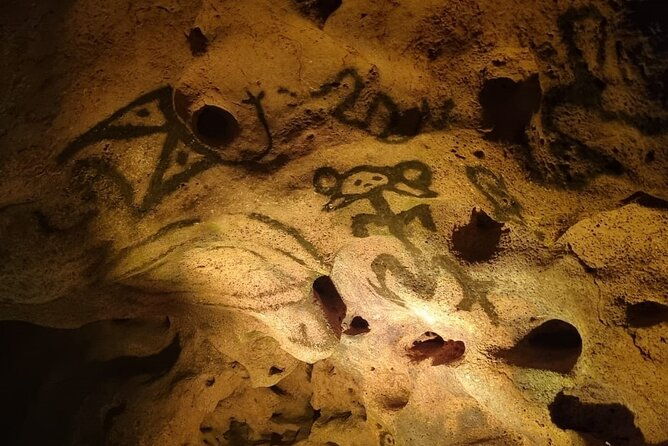 3-tours-in-1-cave-of-wonders-altos-de-chavon-chocolate-factory