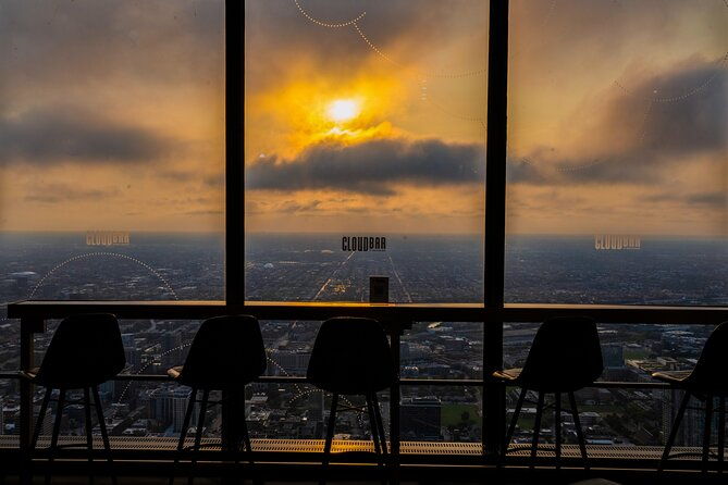 360-chicago-observation-deck-sip-and-view-ticket