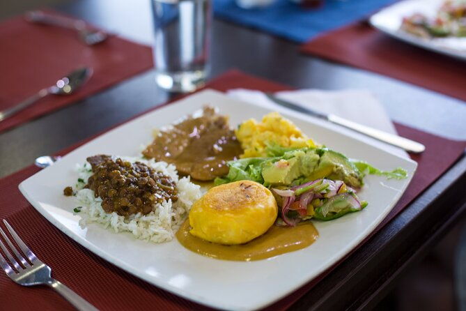 4-day-galapagos-islands-cruise-itinerary-c-south-aboard-the-monserrat-yacht