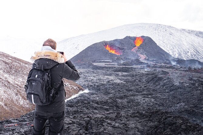 4-day-iceland-golden-circle-south-coast-volcano-hike-northern-lights