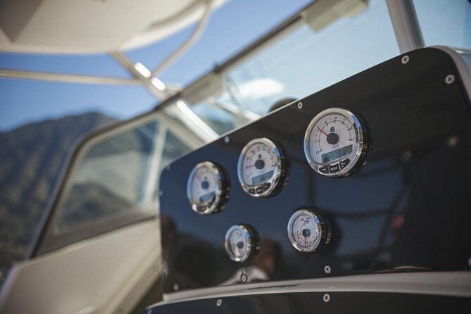 4hour-private-cruise-on-lake-como-by-motorboat-6-pax