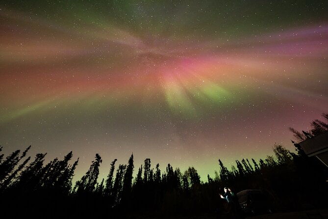 5-hour-aurora-lodge-viewing-with-photography-2