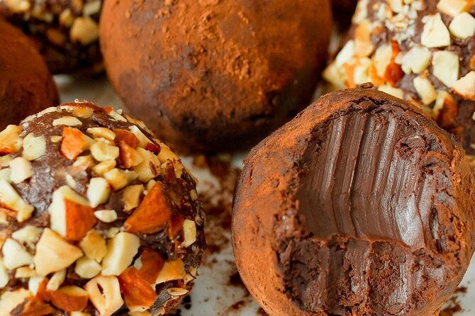 75-minute-jacksonville-candy-and-cocktail-guided-class