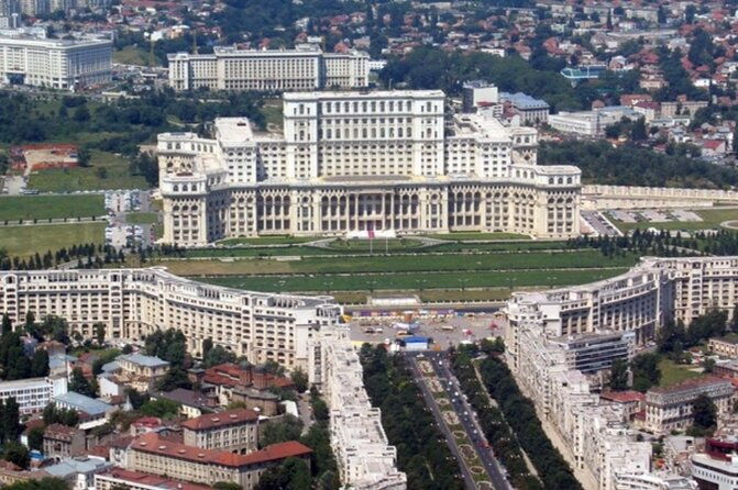 8h-bucharest-full-day-tour-parliament-and-top-attraction-privat-2