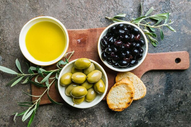 a-delightful-food-tour-of-the-unique-local-products-of-corfu