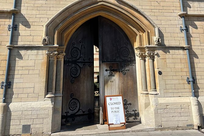 a-guide-to-the-city-of-dreaming-spires-a-self-guided-audio-tour-of-oxford