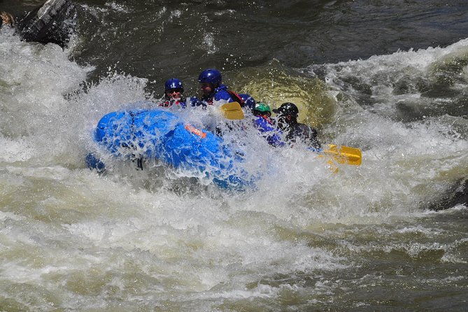 advanced-whitewater-rafting-in-clear-creek-canyon-near-denver-2