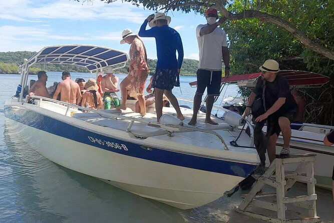 adventure-5-rosario-islands-with-snorkeling-and-plankton-in-cartagena-de-indias