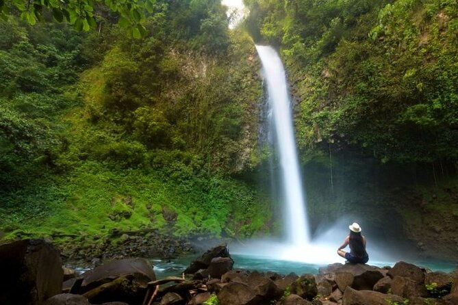 adventure-in-volcano-combo-tour-zip-line-waterfall-hot-springs-and-more