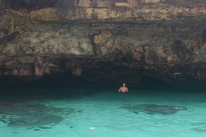 adventure-to-the-caves-by-canoe