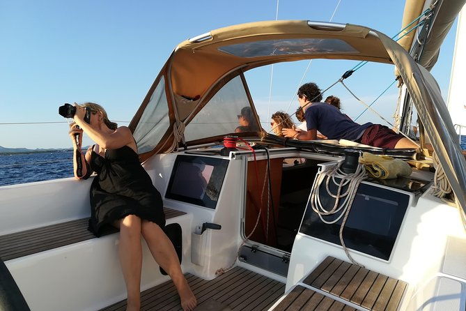 alghero-sailboat-trip-with-lunch-on-board
