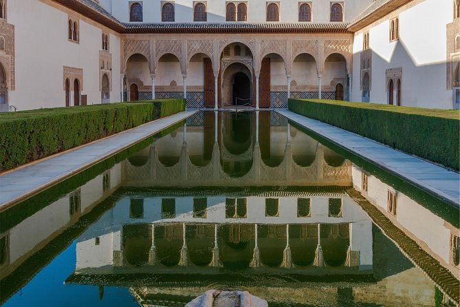 alhambra-albaicin-and-sacromonte-guided-tour