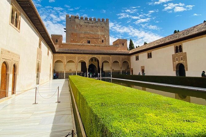 alhambra-day-trip-with-optional-nasrid-palaces-from-malaga