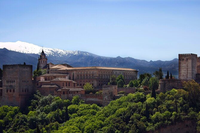 alhambra-generalife-nasrid-palaces-guided-tour-in-granada