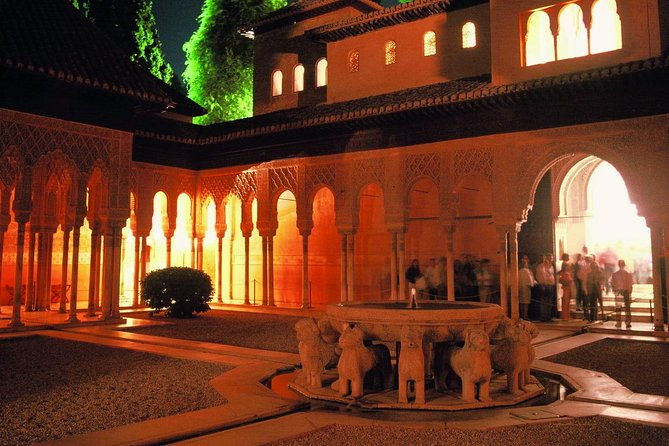 alhambra-night-visit-to-nasrid-palaces-2