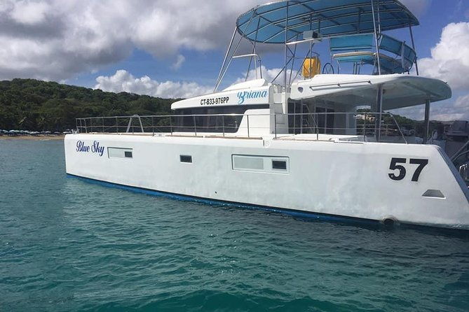 amber-cove-taino-bay-shore-excursion-private-charter-on-blue-sky-catamaran
