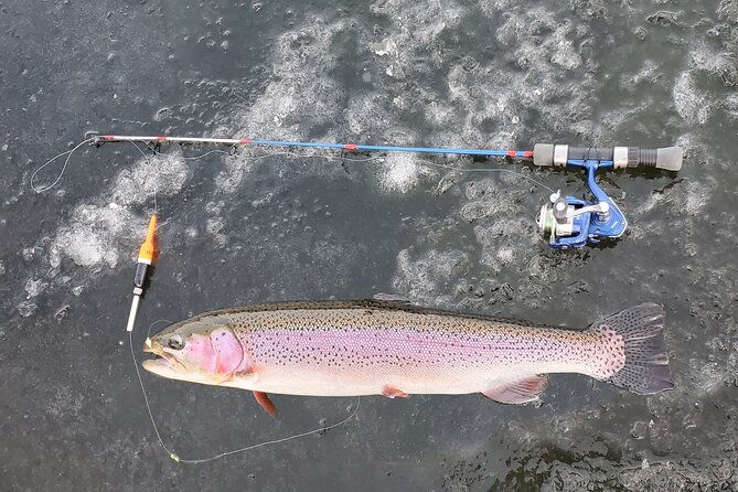 anchorage-ice-fishing-adventure