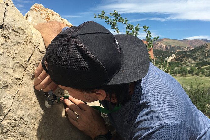 ancient-landscapes-private-geology-hike-at-garden-of-the-gods