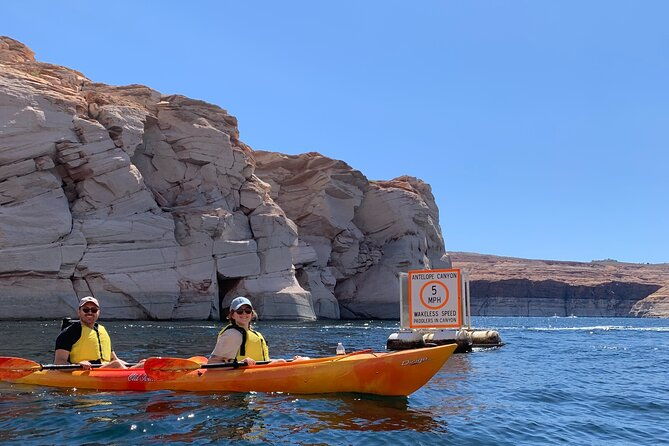 antelope-canyon-lake-powell-guided-kayaking-and-hike-tour-2
