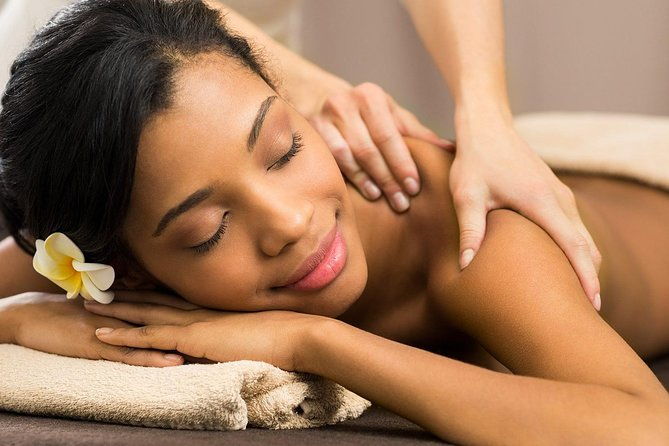 aroma-massage-enjoy-a-complete-spa-experience-from-the-comfort-of-your-room