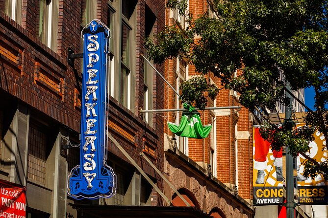 austins-treasures-a-heroic-downtown-discovery-walk