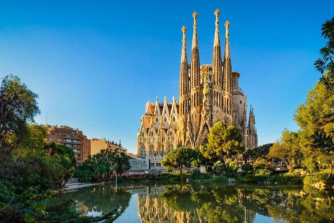 barcelona-private-half-day-sightseeing-tour-in-with-hotel-pick-up