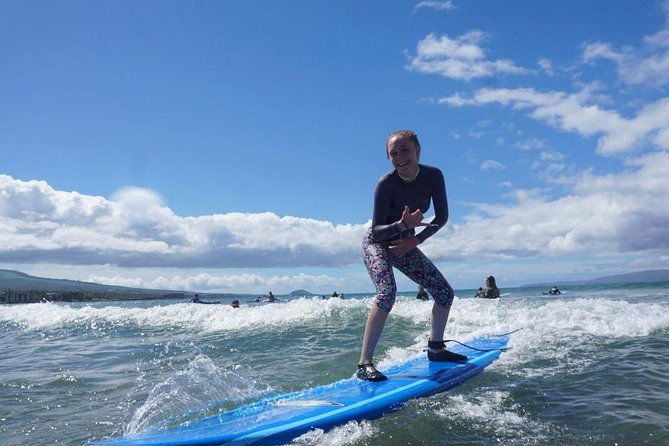 beginner-group-surf-lesson-on-maui-south-shore