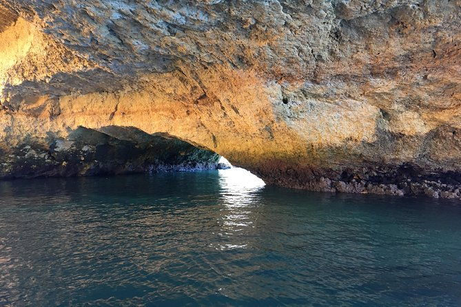 benagil-coast-line-sunset-algarve-cave-captain