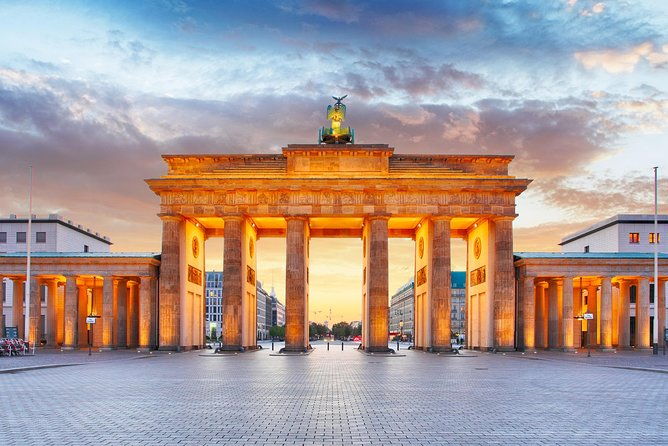 berlin-night-tours-by-locals-private-personalized-see-the-city-unscripted
