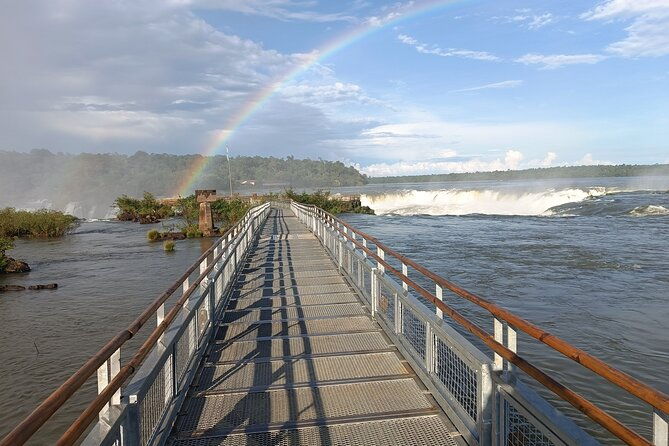 beyond-iguassu-falls-visit-iguassu-falls-with-the-best-company