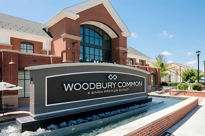 black-suv-7hs-staying-woodbury-outlets-up-to-6pax-free-tax
