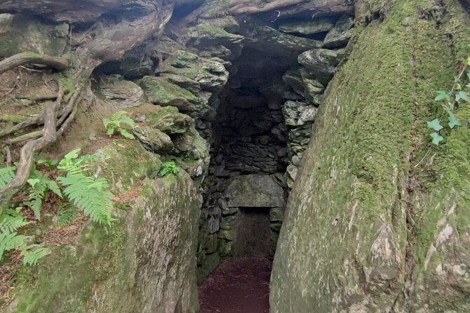 blarney-castle-cork-city-and-jameson-distillery-semi-private-tour