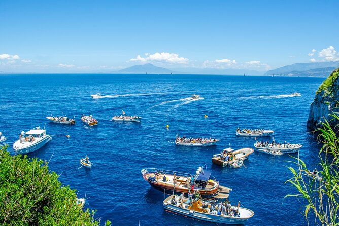 blue-grotto-and-capri-by-private-boat-tour