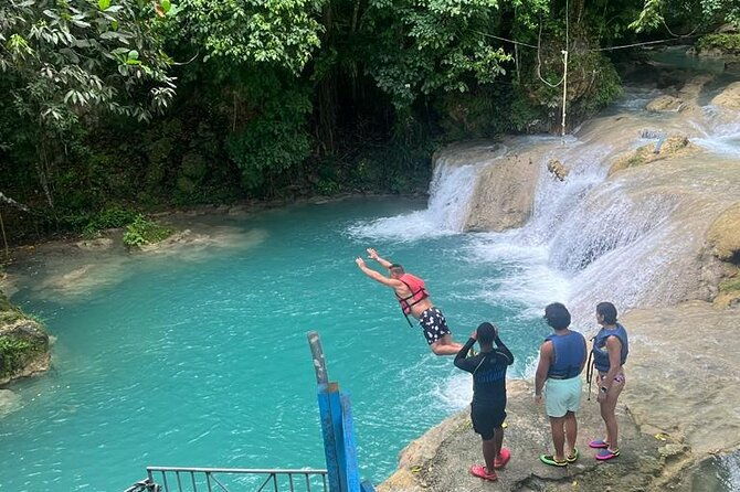 blue-hole-and-beach-from-cruise-ship-ports-or-hotels-in-ocho-rios