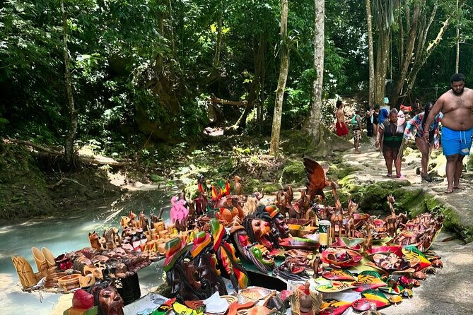 blue-hole-and-dunns-river-falls-tour-ocho-rios
