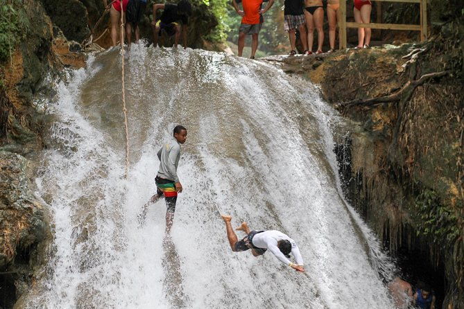 blue-hole-dunns-river-falls-with-lunch-from-negril