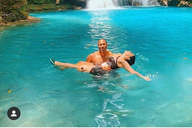 blue-hole-river-falls-with-shopping-from-ocho-rios