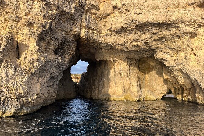 blue-lagoon-ferry-and-caves-tour