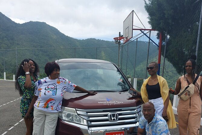 blue-mountain-sight-seeing-nature-trail-hike-with-private-guide