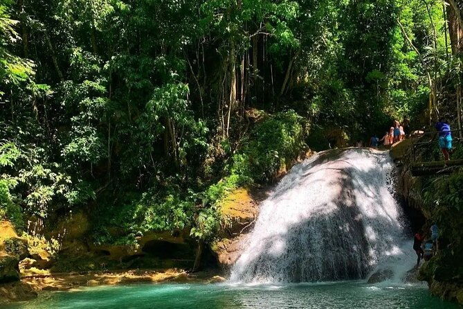 bluehole-secret-falls-and-dunns-river-day-trip-from-montego-bay