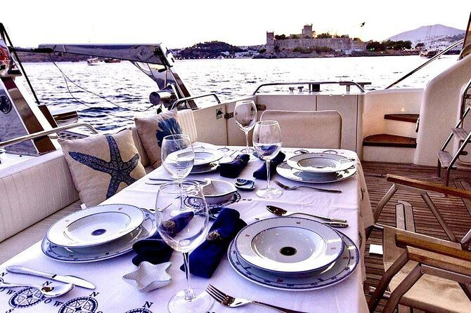 bodrum-private-motor-yacht-sunset-tour-with-dinner-for-3-hour
