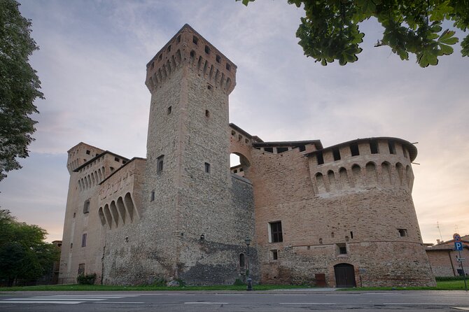 bologna-surroundings-photo-tour-rolling-hills-and-badlands