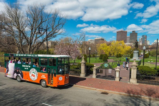 boston-hop-on-hop-off-trolley-tour-with-14-stops