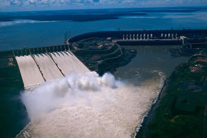 brazilian-side-of-iguassu-falls-and-itaipu-dam-full-day-sightseeing-tour-from-puerto-iguazu